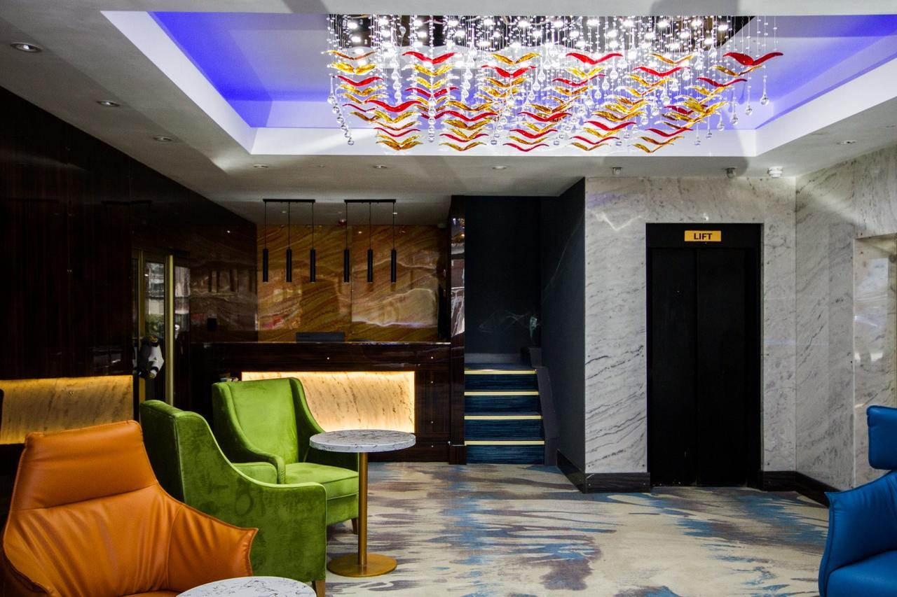 Hotel Dj